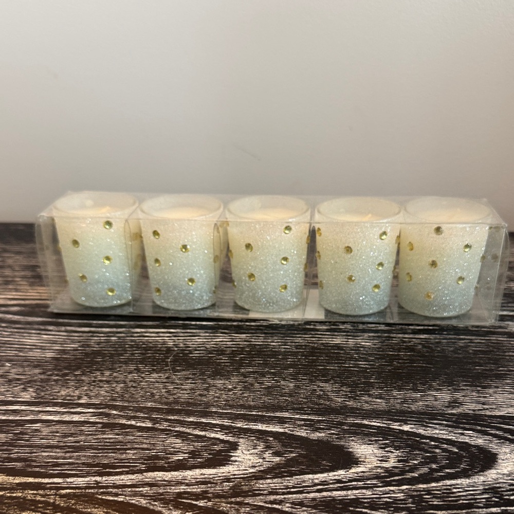 Set of 5 glitter and sparkle candles.